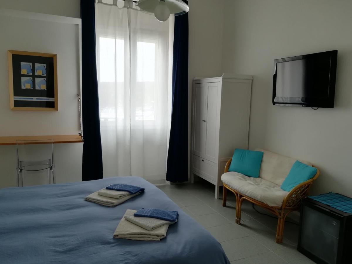 Bed and Breakfast Domo Sul Porto Stintino Exterior foto